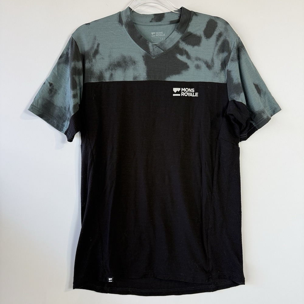 Mons Royale Merino Wool Blend V Neck Tee Black Green L $85